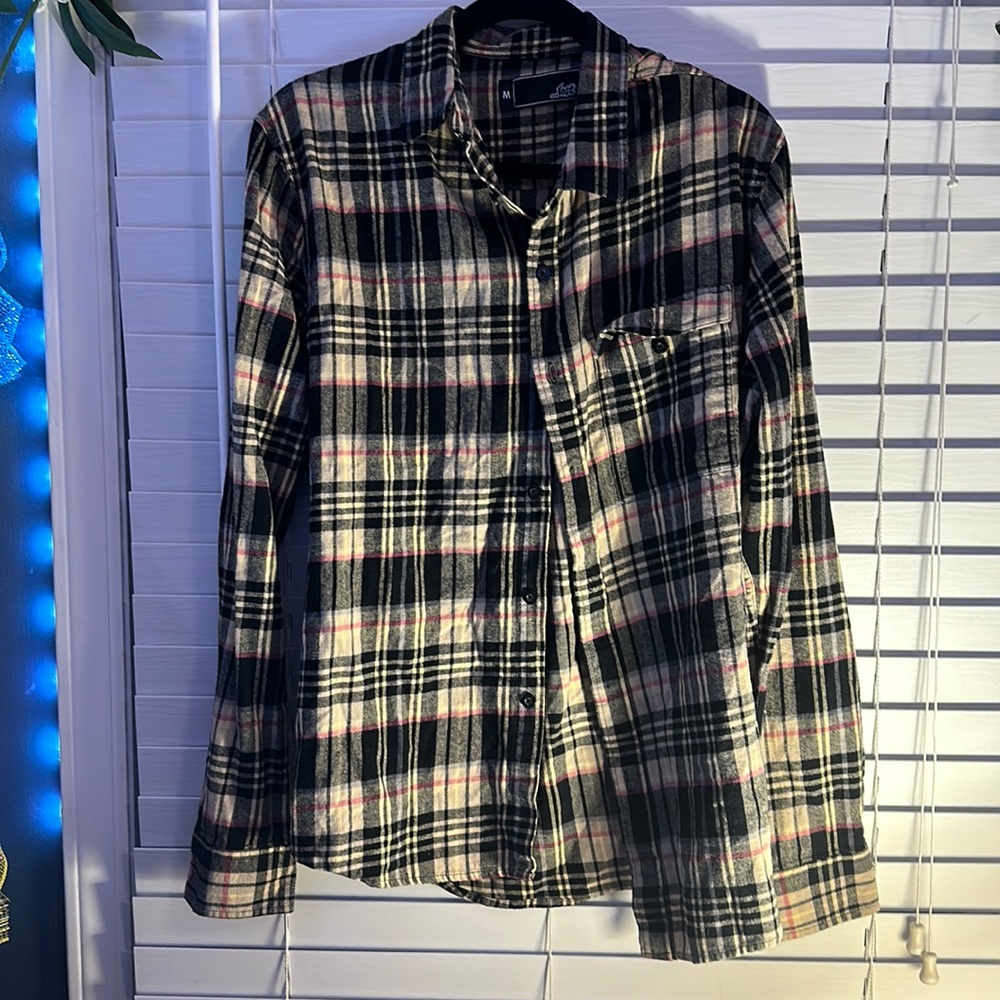 …Lost Yellow Plaid Button Up Sz M 🌺Bundle & Save🌺